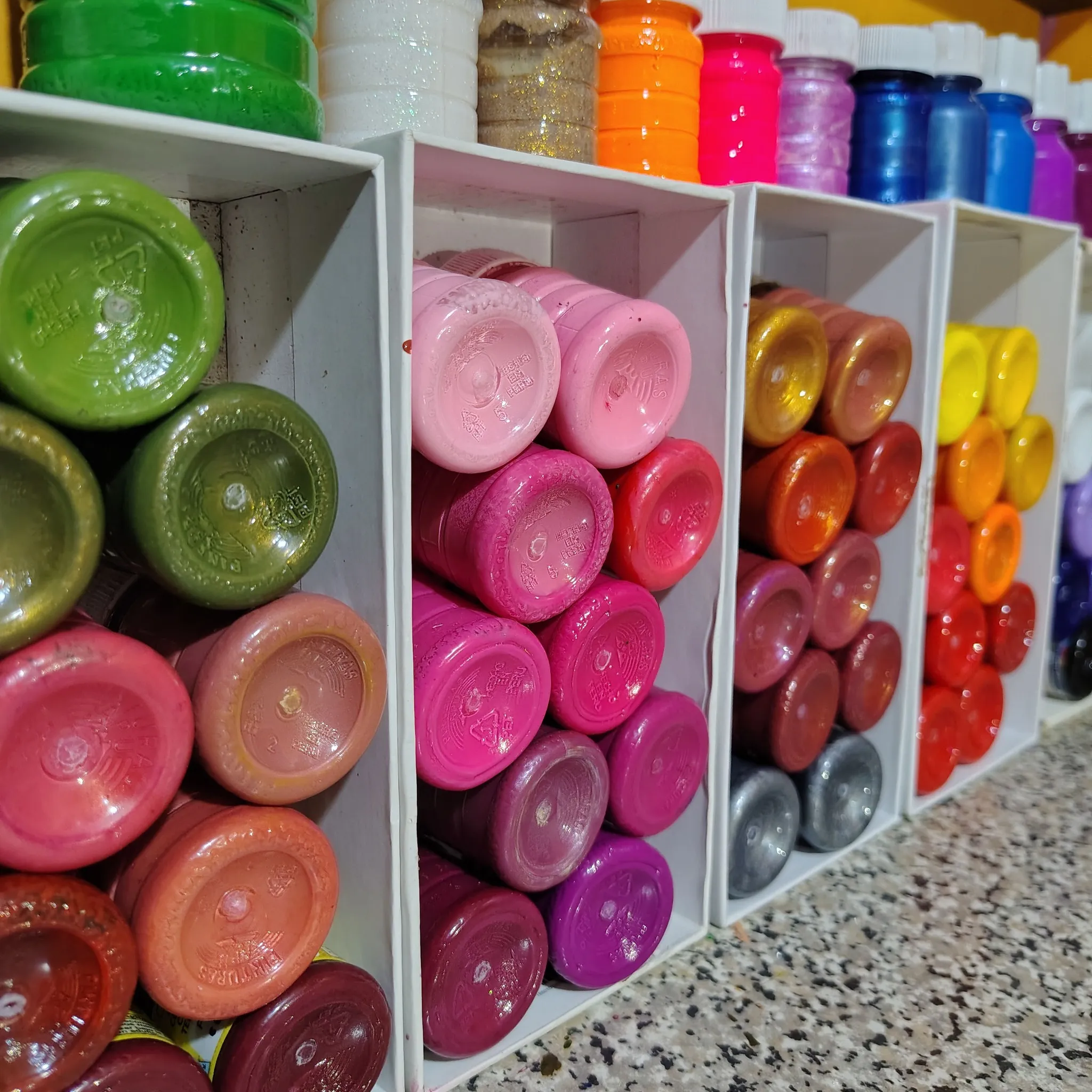 paint pots