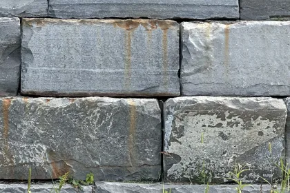 Massive stone block wall jigsaw puzzle