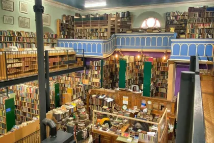 Leakey's book shop jigsaw puzzle