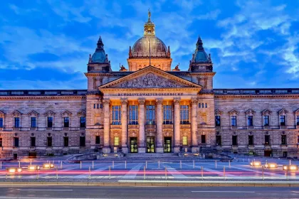 Jigsaw puzzle of Grand Building at Night