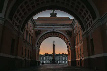 Jigsaw puzzle of Archway Leading to Monument