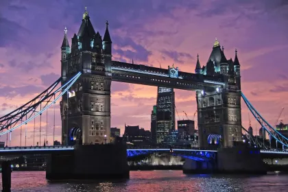 Jigsaw puzzle of Tower Bridge at dusk