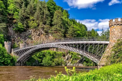 Jigsaw puzzle of Historic Bridge