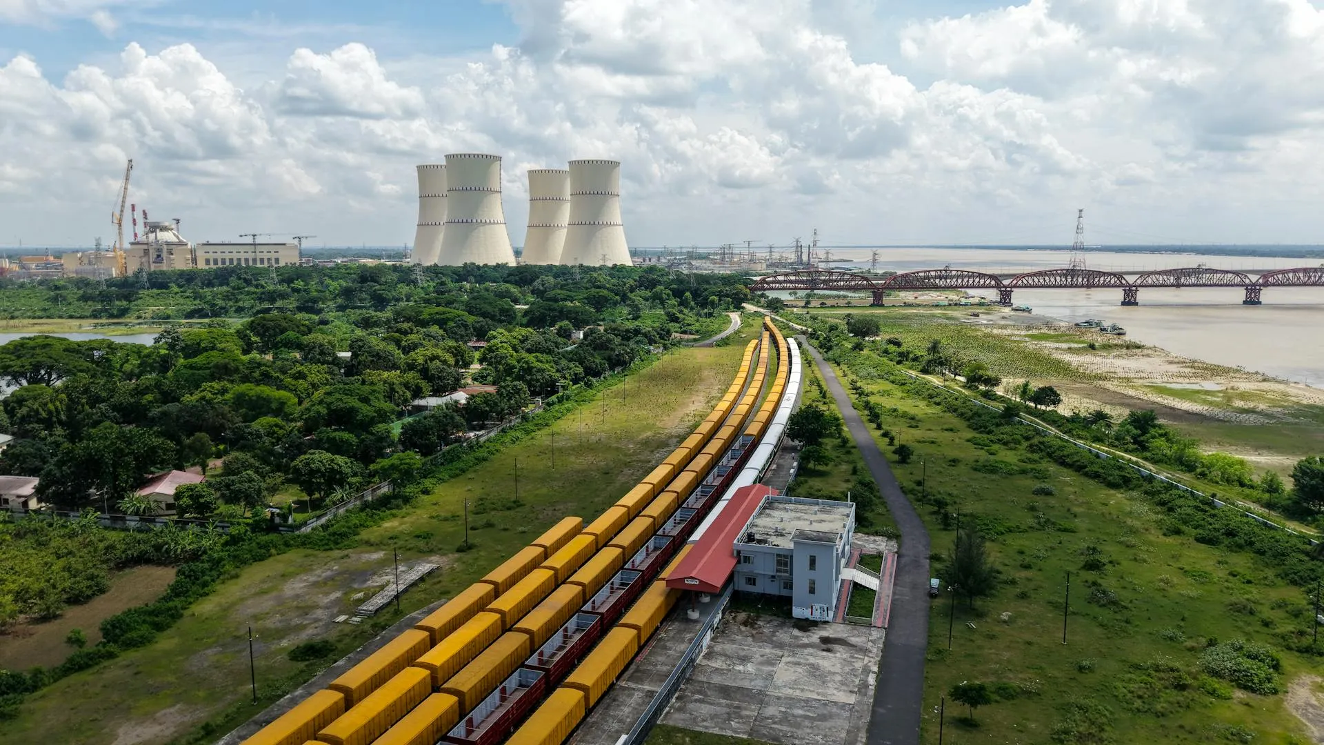 Railroad loading to power station