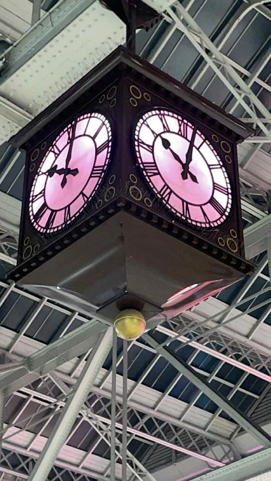 Station clock