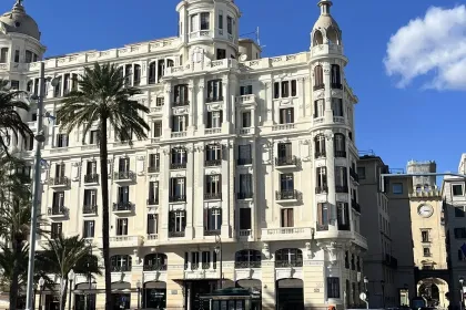 Building jigsaw puzzle