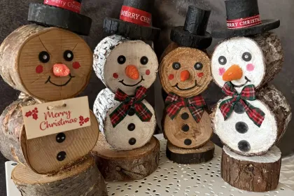 wooden snowmen jigsaw puzzle